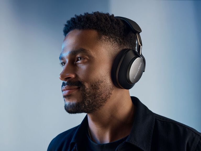 Bowers & Wilkins Px8